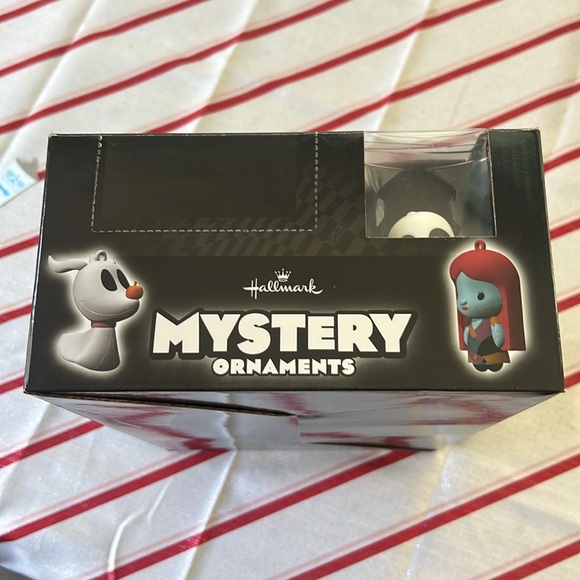 Full unopened box of Disney Nightmare before Christmas mystery ornaments - Picture 2 of 5